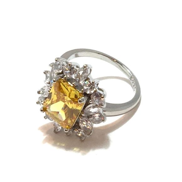 Simulated Citrine Ring Size 6.25 Silver Tone Costume Jewelry Faux Diamonds - Picture 14 of 15